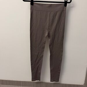 H&M Seamless Leggings Size M Color Taupe
